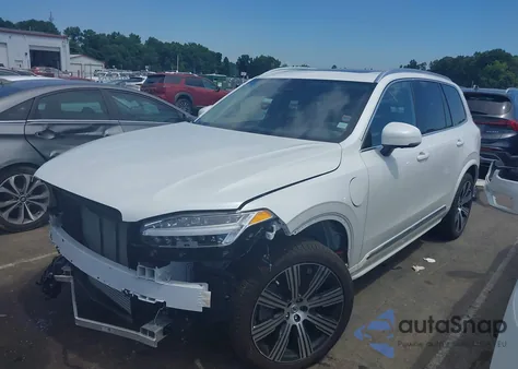 2025 Volvo Xc90 Plug-In Hybrid T8 Plus 7-Seater from USA, damaged, VIN YV4H60PE6S1333025